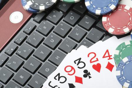 покер играть на деньги онлайн